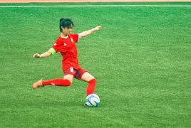 运动界亮点：女足比赛中的激烈对抗！的简单介绍
